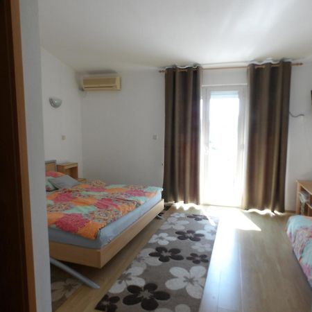 Judith Apartment Tisno Esterno foto